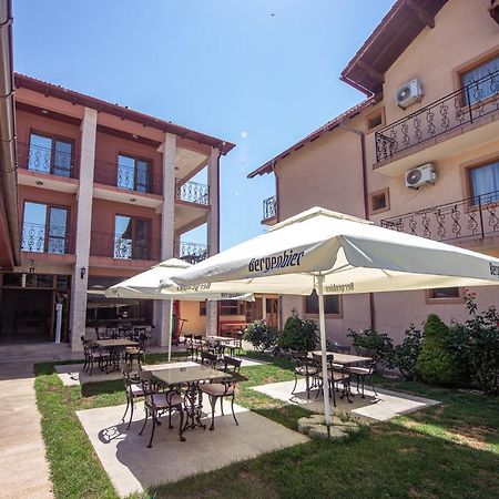 Hotel Casa Soarelui à Două Mai Extérieur photo